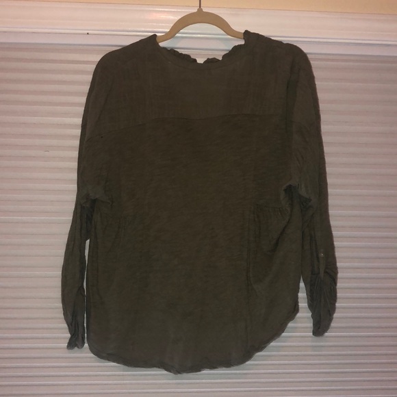 Button up shirt - Picture 2 of 2